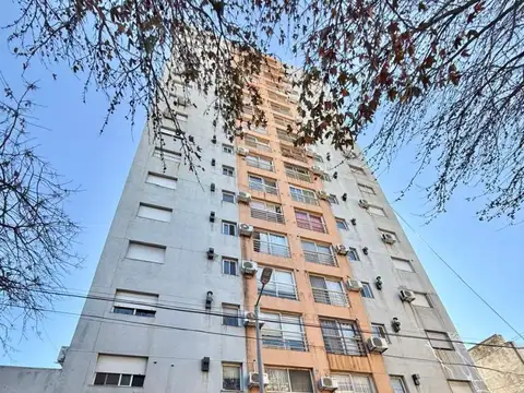 Aristóbulo Del Valle 200, Piso 2