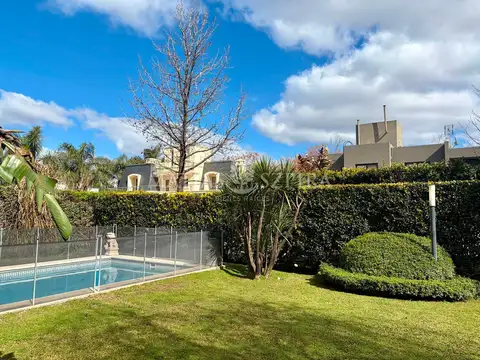 Casa en Venta al Este
