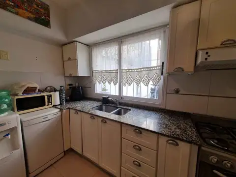 Depto Tipo Casa 5 ambientes con 2 baños
