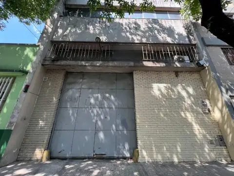 Alquiler deposito c/oficinas Liniers - 1.026m2 