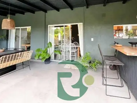 Venta Casa 4 amb. Bo Cerrado La Araucaria. Bella Vista