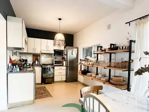 Venta Casa 4 amb. Bo Cerrado La Araucaria. Bella Vista