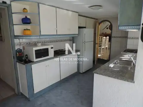 Casa en Venta de 5 dormitorios en Lugano , Punta del este