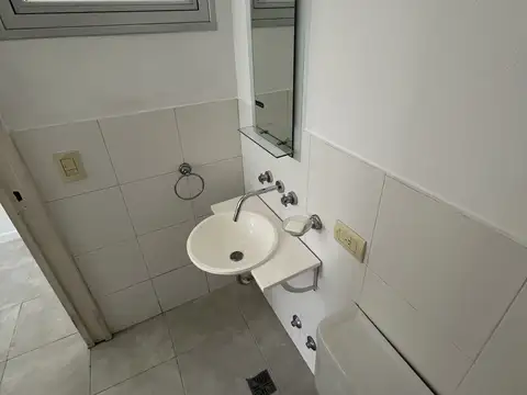 Departamento en Alquiler en Monte Castro, $ 950.000