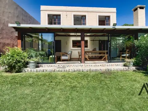 Casa venta carrasco 5 Dormitorios, p.piscina, playroom, pérgola,  terreno 