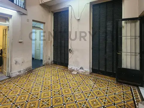 Espinosa 2300, Piso 0