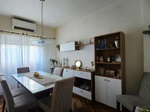 Depto Tipo Casa en Venta de 5 ambientes