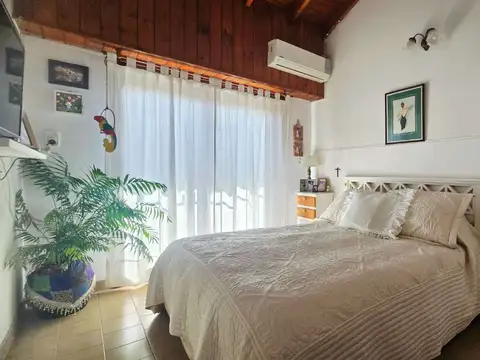 Depto Tipo Casa 5 ambientes con 2 baños