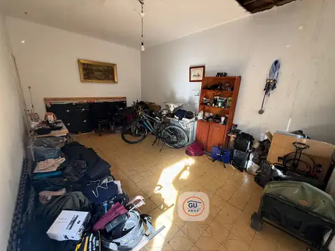 Casa 7 ambientes con 2 baños