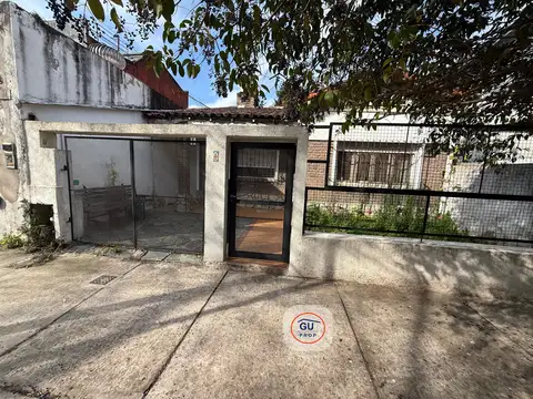 CASA a refaccionar c/depto