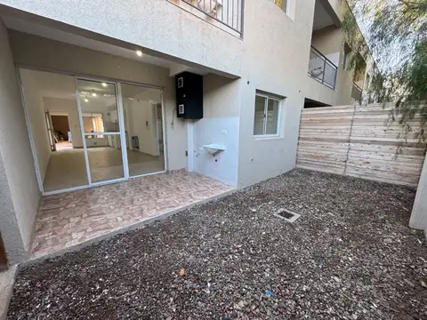 DEPARTAMENTOS EN ALQUILER CON PATIO, GUAYMALLEN