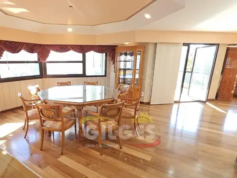 Venta Excelente Piso 5 Amb. en R. Mejía  "De Categoría" C/Cochera Doble