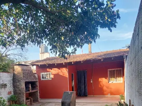 Casa en Alquiler en Villa Gobernador Udaondo, $ 600.000
