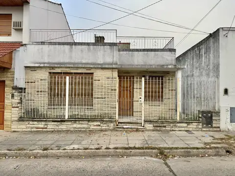 Muy interesante! Casa en venta en una planta ideal para actualizar en Olivos, Vicente López.