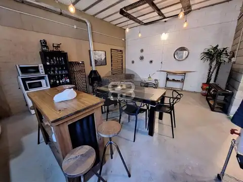 Galpon en Venta 30  mts Fondo