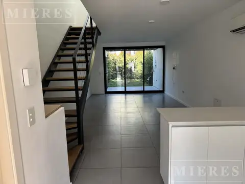 Casa en alquiler de 3 ambientes en Santa Ana Joven, Villanueva.