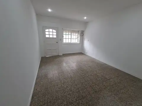 Depto Tipo Casa en Alquiler en Martínez Santa Fe / Fleming, $ 690.000
