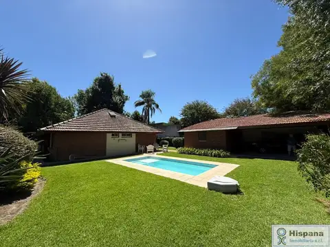 Florida esquina Arlt. B° Cerrado Villa Los Horneros al 5900
