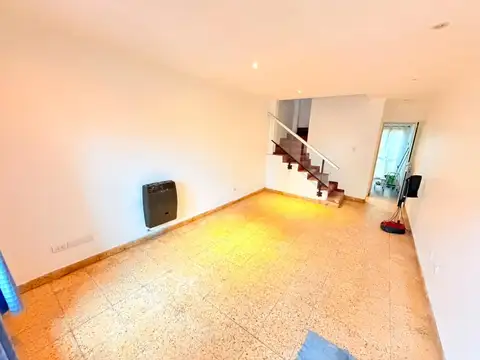 Casa 3 ambientes con 2 baños