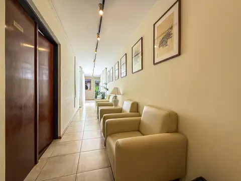 Venta oficinas galería La Favorita zona Centro, Rosario