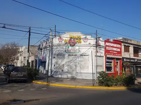 Bv. Rondeau  al 400, esquina Congreso, 2 locales ideal iunidad de renta