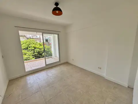 Membrillar 100, Piso 3