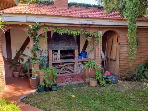 Casa 4 ambientes con 4 baños