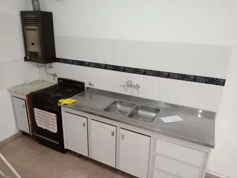 DPTO PASILLO 1 DORMITORIO PATIO Y PARRILLERO.