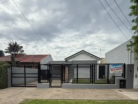 VENTA CASA 3 DORMITORIOS MERLO