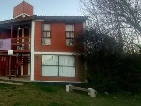 Venta 2 locales y 2 departamentos en yacanto