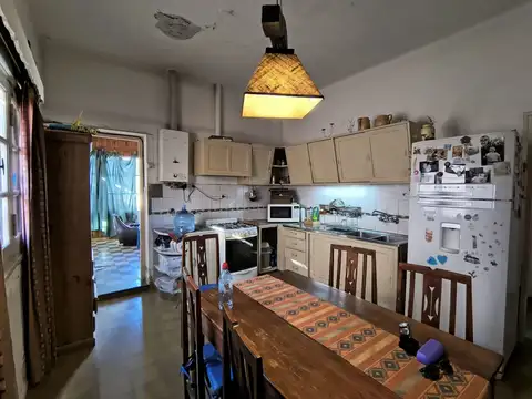 Casa 6 ambientes con 1 baño