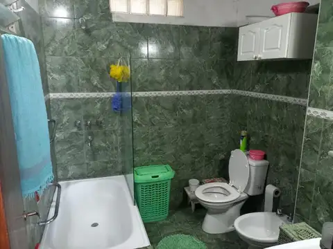 Casa Colonial en excelente estado de mantenimiento! Quincho cerrado y jardín! San Miguel 128 (e...