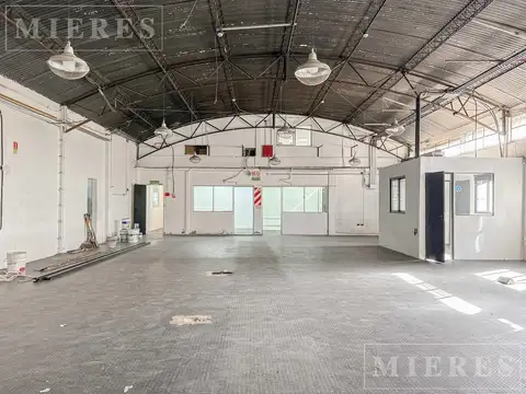 1.200 m2 de Depósito con oficinas en Alquiler en San Isidro