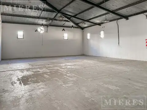 Saenz Valiente al 2200 - Martinez - Alquiler Depósito y Oficinas