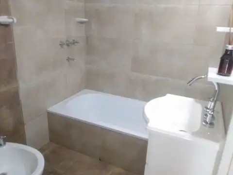 VENTA DE MONOAMBIENTE EN VILLA LURO