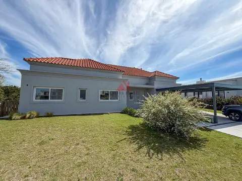 Casa en Venta con 2 cocheras