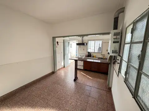 Casa en Venta con 3 cocheras