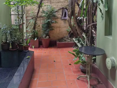 Depto Tipo Casa 4 ambientes con 2 baños