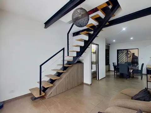 Depto Tipo Casa en Venta de 4 ambientes