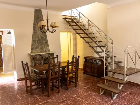 Depto Tipo Casa 5 ambientes con 1 baño