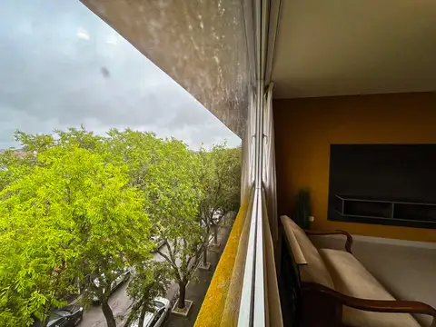 DEPARTAMENTO CON COCHERA EN PINAMAR A LA VENTA - 238 PASEO EL AGORA