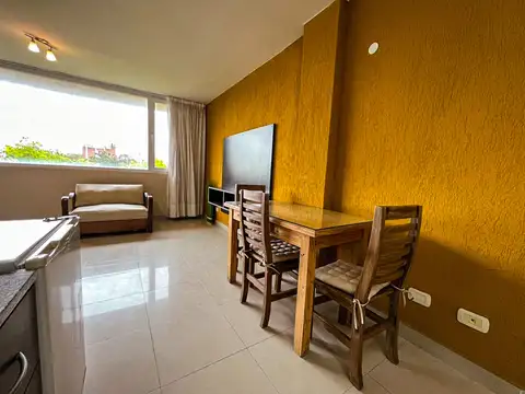 DEPARTAMENTO CON COCHERA EN PINAMAR A LA VENTA - 238 PASEO EL AGORA