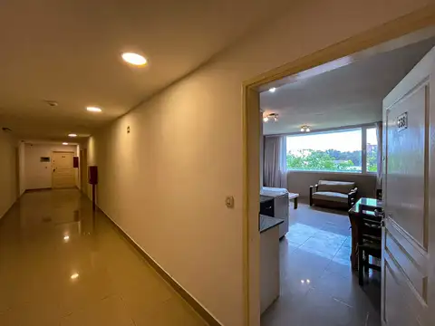 DEPARTAMENTO CON COCHERA EN PINAMAR A LA VENTA - 238 PASEO EL AGORA