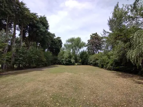 Venta Terreno de 760m2, parquizado, gas natural, Larreta al 300, Parque Sakura, Exalt. de la Cruz