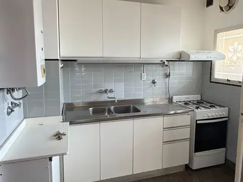 Departamento 6 ambientes con 3 baños