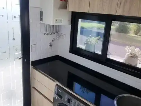 Casa Chalet  en Venta en Santa Elisa, Pilar del Este, Pilar