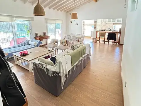 Casa en Venta en Exaltacion De La Cruz, USD 168.000