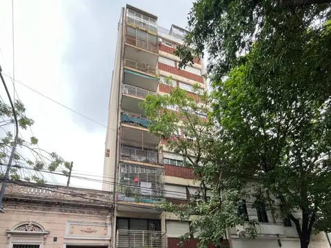 ONCE. JEAN JAURES 100. SEMI PISO 4 AMB. AL FRENTE CON DEPENDENCIA DE SERV. BAULERA Y BALCON