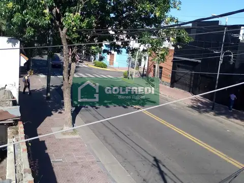 Avenida Hipólito Yrigoyen 1900