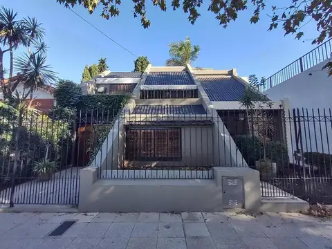 Casa en Venta 6 ambientes Garage Lomas de Zamora Centro